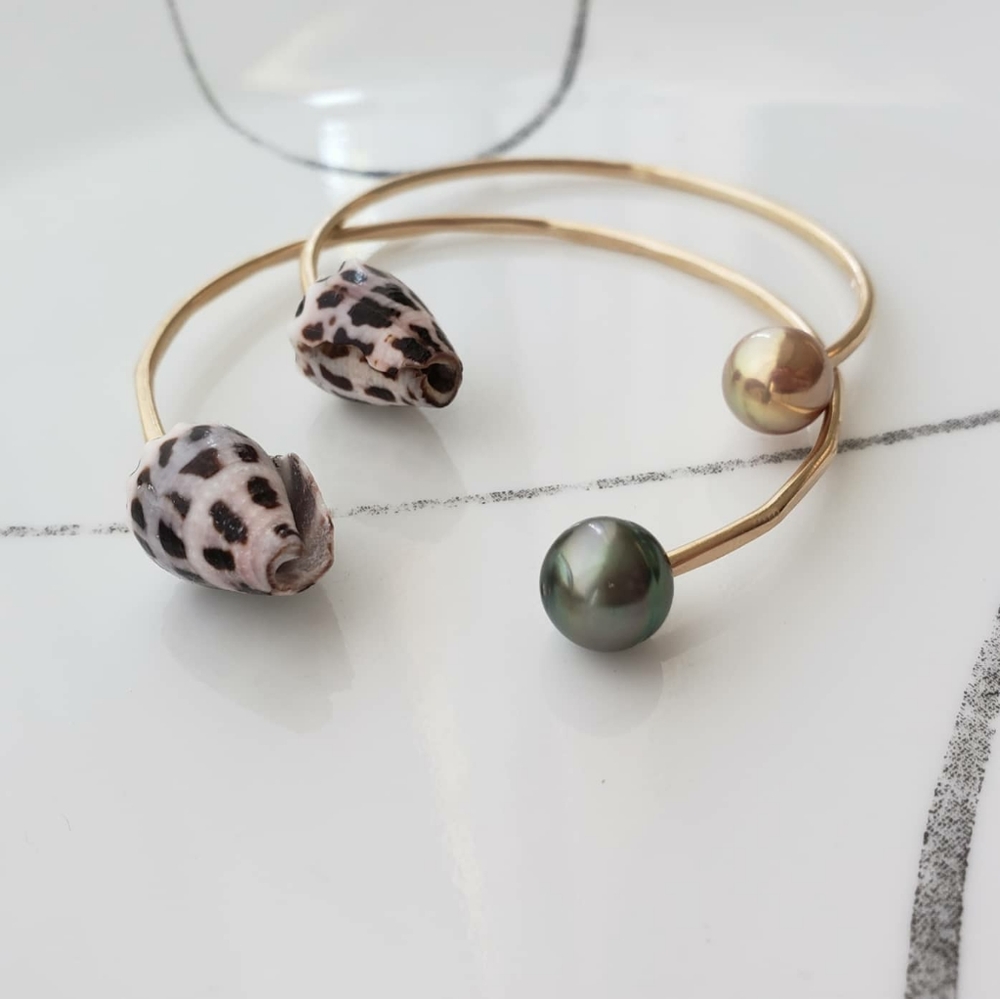 Tahitian pearl and shell bangle bracelet cuff gold